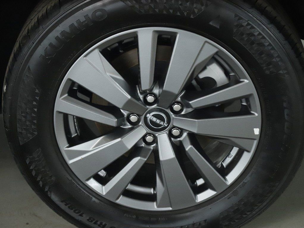 Used 2025 Nissan Pathfinder SV image 42