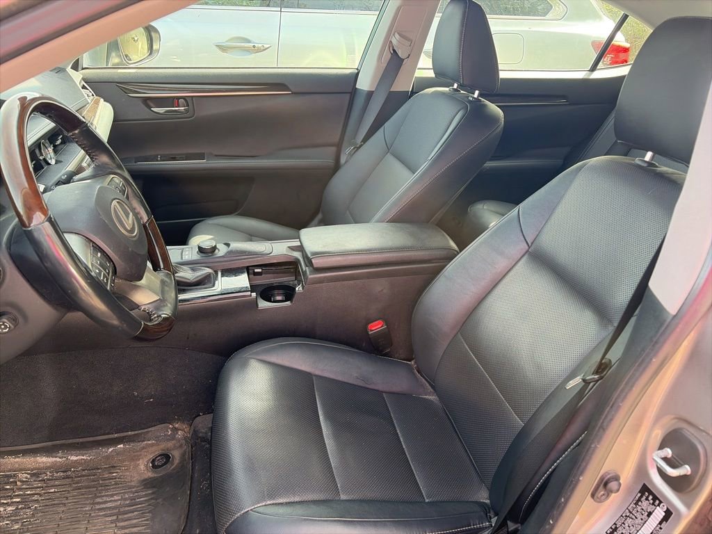 Used 2018 Lexus ES 350 w/ Premier Package FWD image 4