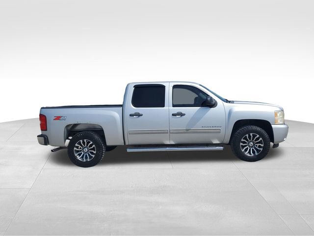 Used 2011 Chevrolet Silverado 1500 LT w/ All-Star Edition image 3