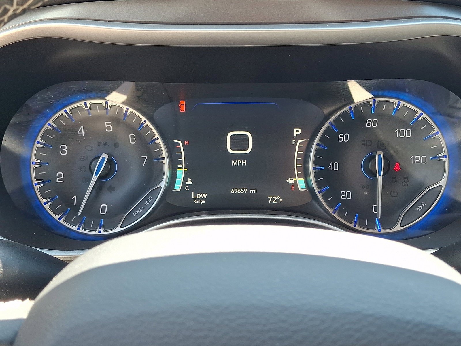 Used 2023 Chrysler Pacifica Touring-L FWD image 22