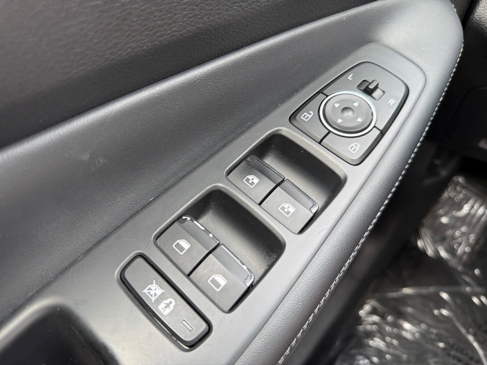 Used 2019 Hyundai Santa Fe FWD image 27