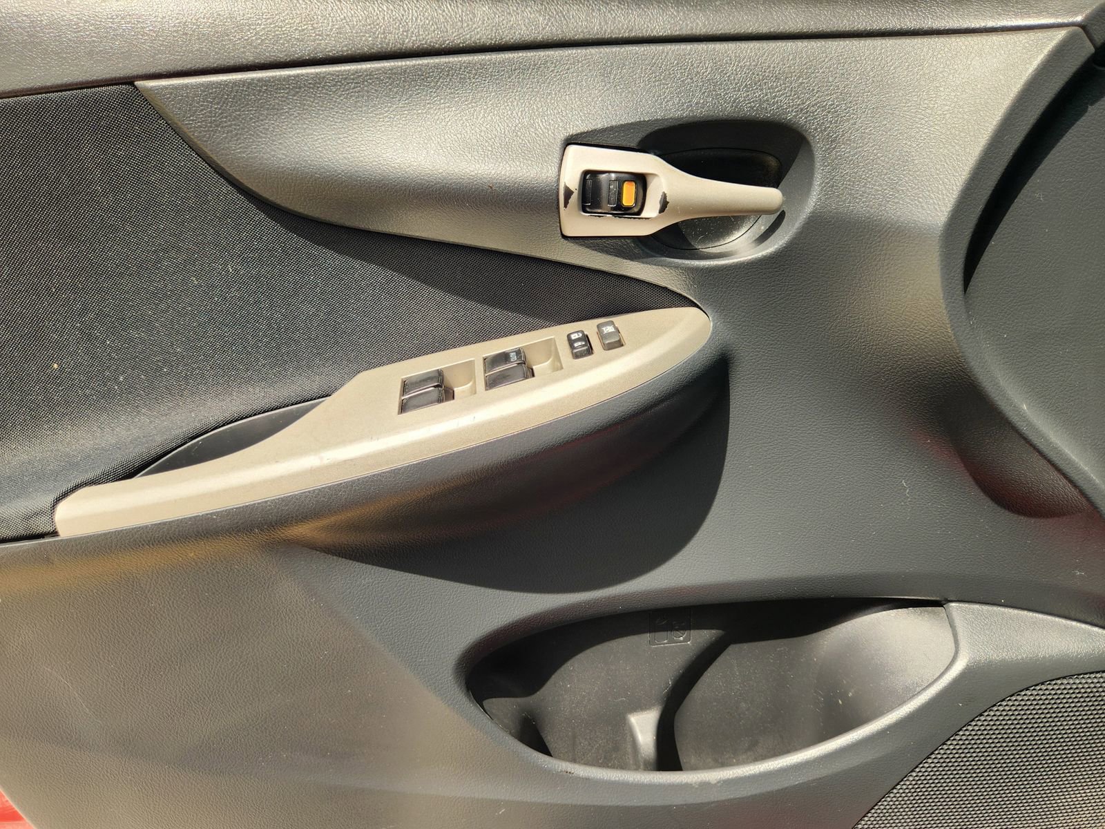 Used 2012 Toyota Corolla S FWD image 24