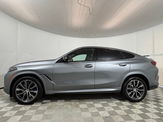 Used 2024 BMW X6 M60i w/ Climate Comfort Package AWD/4WD image 4