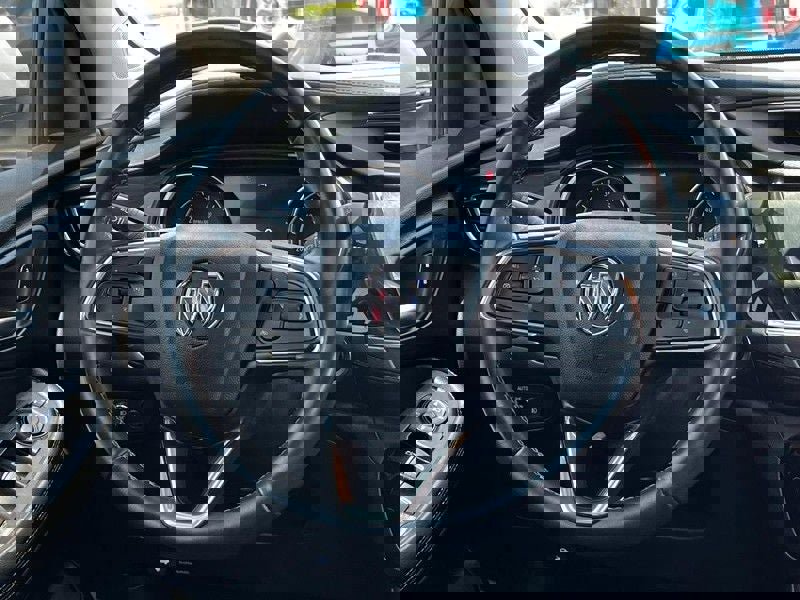 Used 2022 Buick Encore GX Preferred w/ Sport Touring Package image 12