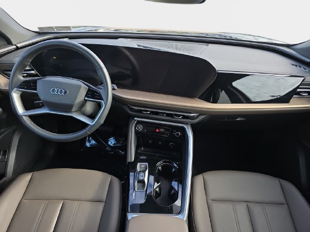 Certified 2025 Audi Q5 Premium w/ Convenience Package AWD/4WD image 10