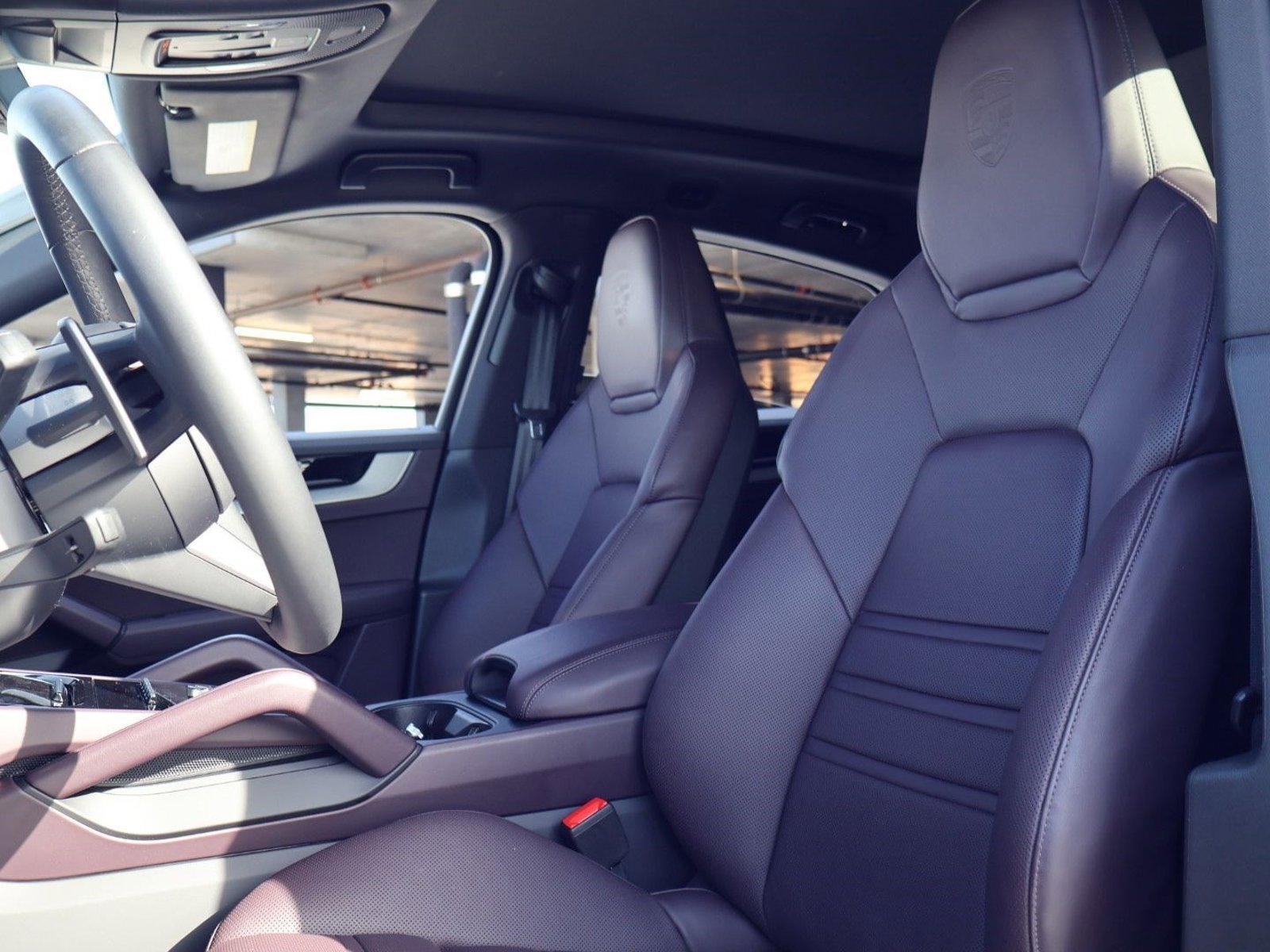 Certified 2025 Porsche Cayenne Coupe image 5