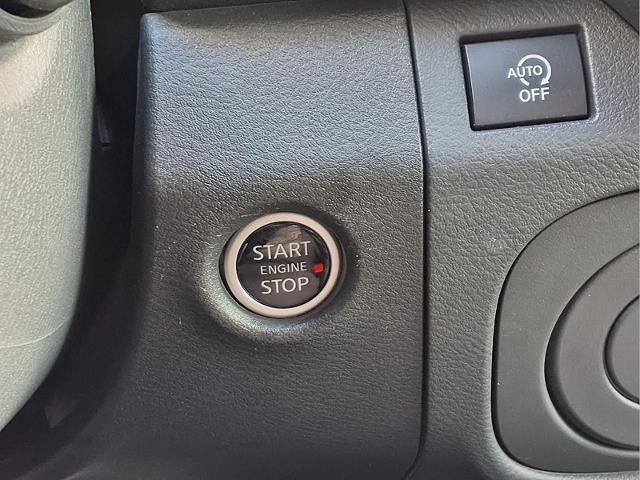 Certified 2025 Nissan Frontier SV image 26