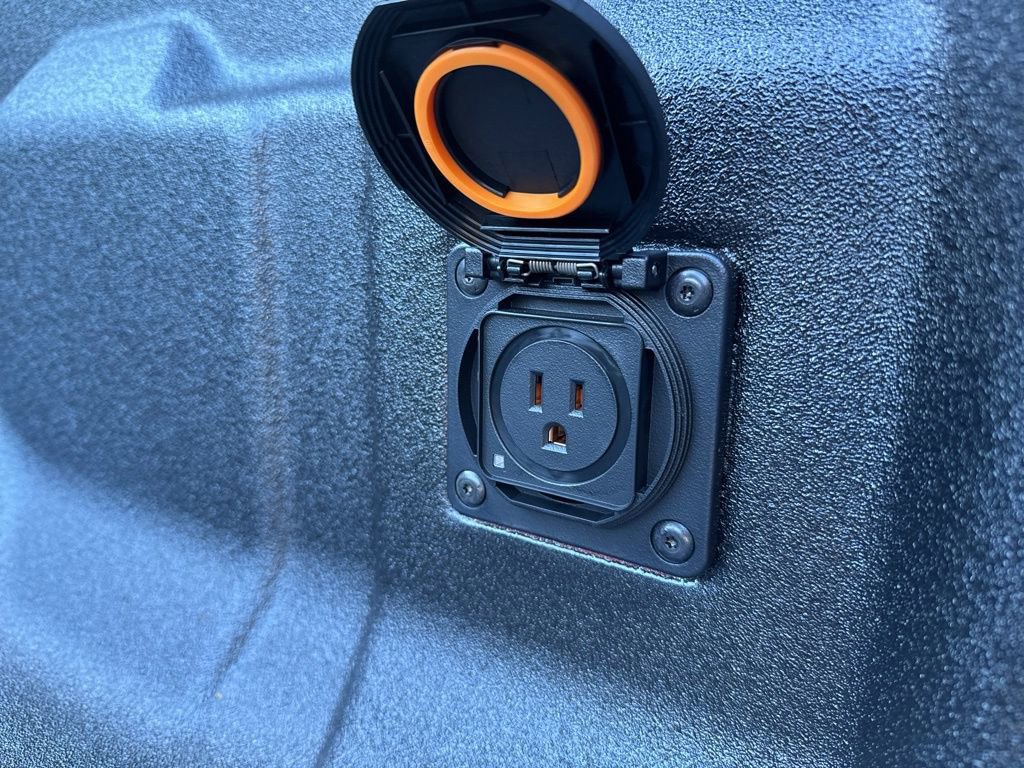 New 2026 GMC Canyon AT4X w/ LPO, Black Badging Package image 55