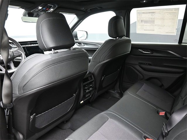 New 2025 Jeep Grand Cherokee Laredo X w/ Luxury Tech Group I image 17