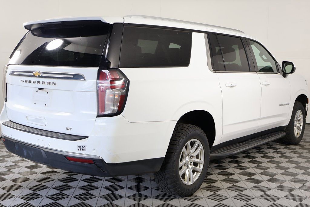 Used 2022 Chevrolet Suburban LT image 4