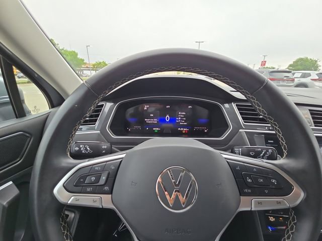 Used 2024 Volkswagen Tiguan SE FWD image 25