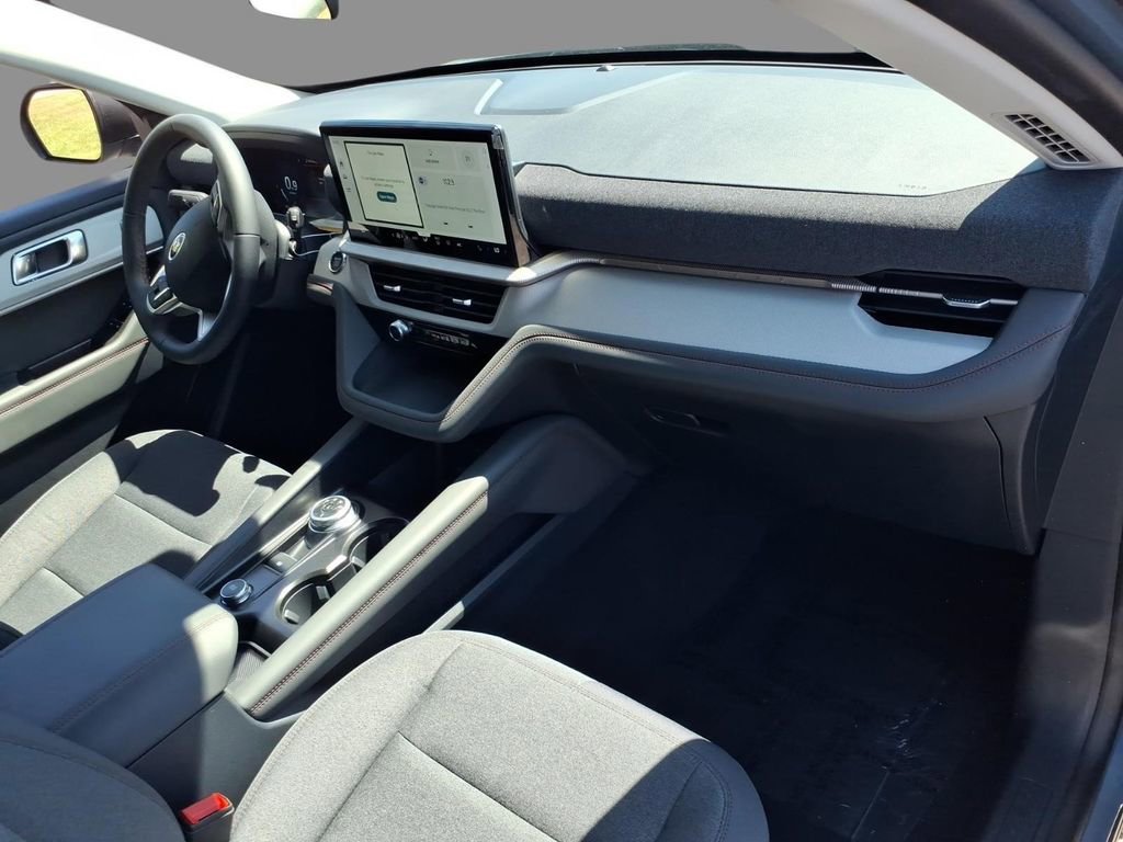 New 2026 Ford Explorer Active AWD/4WD image 12