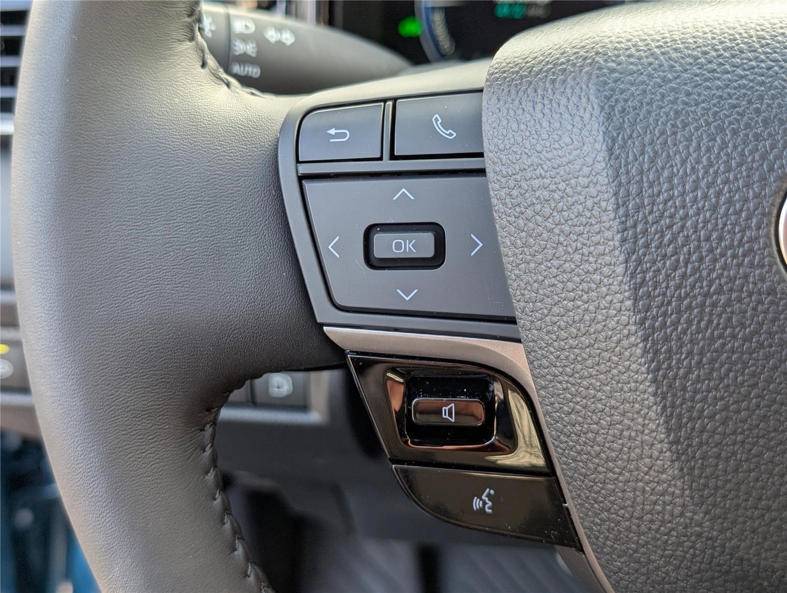 Used 2025 Toyota Camry XSE image 23