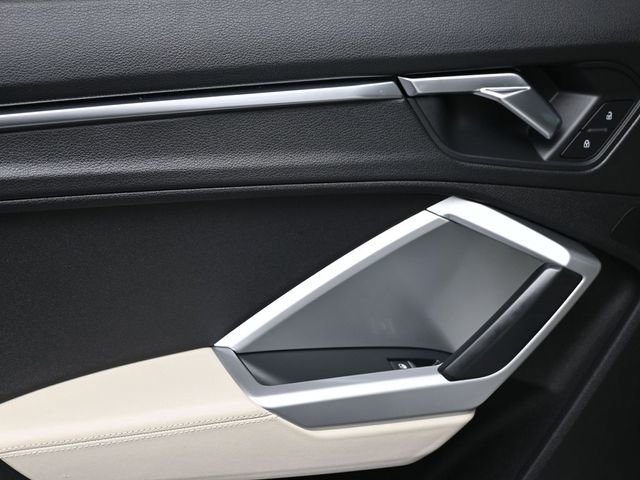 Used 2019 Audi Q3 2.0T Premium Plus w/ Premium Plus Package AWD/4WD image 14