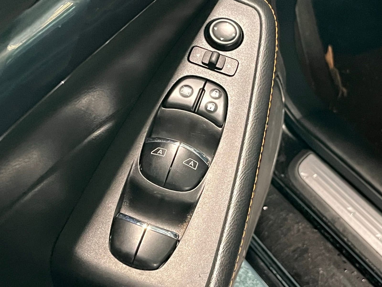 Used 2022 Nissan Maxima SR w/ Sport Mat Group FWD image 36