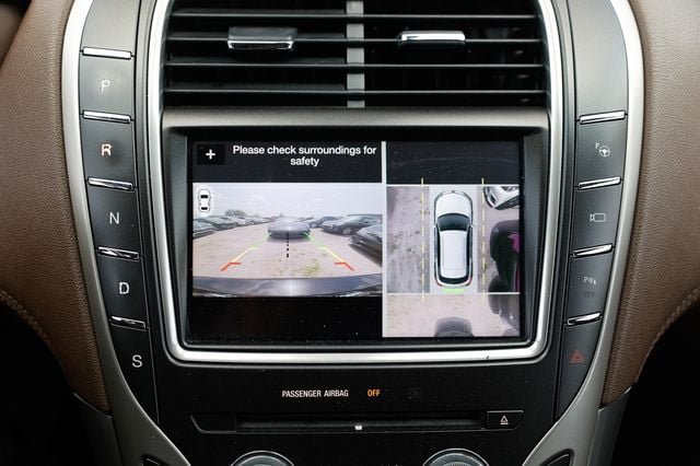 Used 2016 Lincoln MKX Reserve w/ Technology Package FWD image 38