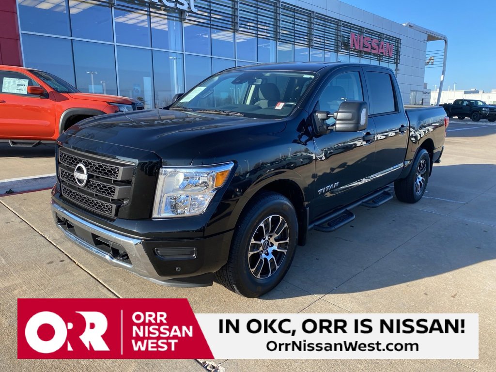Used 2024 Nissan Titan SV w/ SV Convenience Package image 1