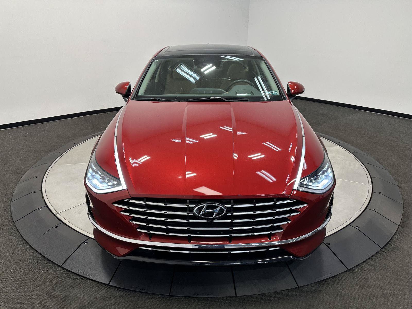 Certified 2023 Hyundai Sonata Limited w/ Cargo Package FWD image 3