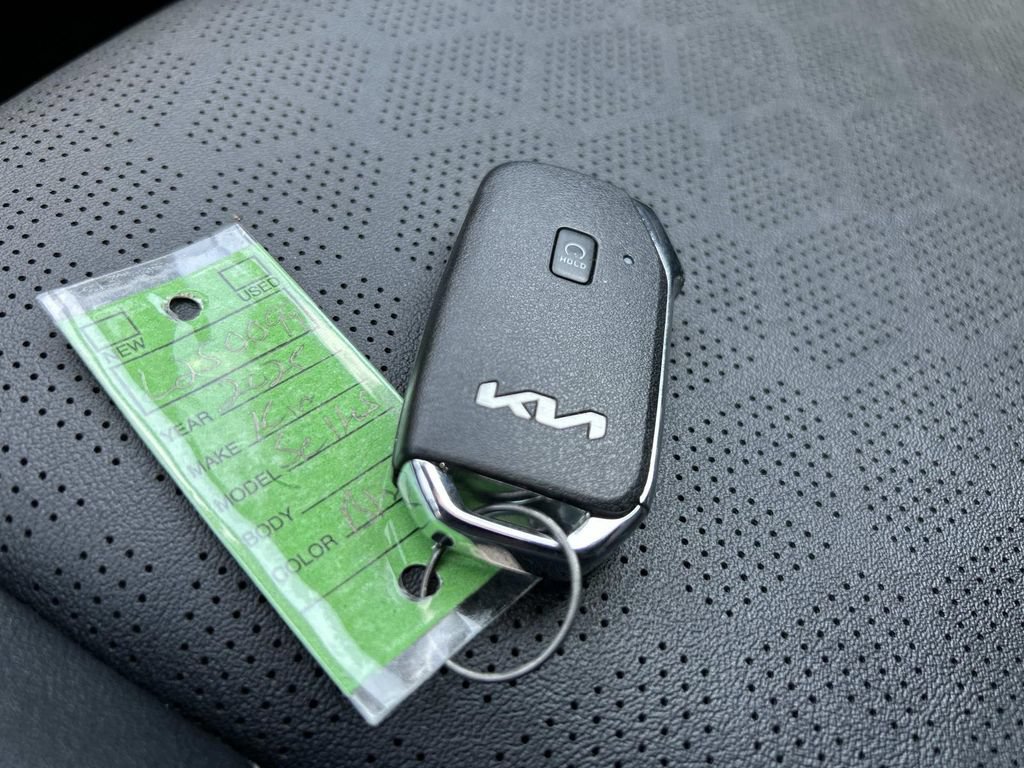 Used 2025 Kia Seltos EX w/ EX Sunroof Package AWD/4WD image 30