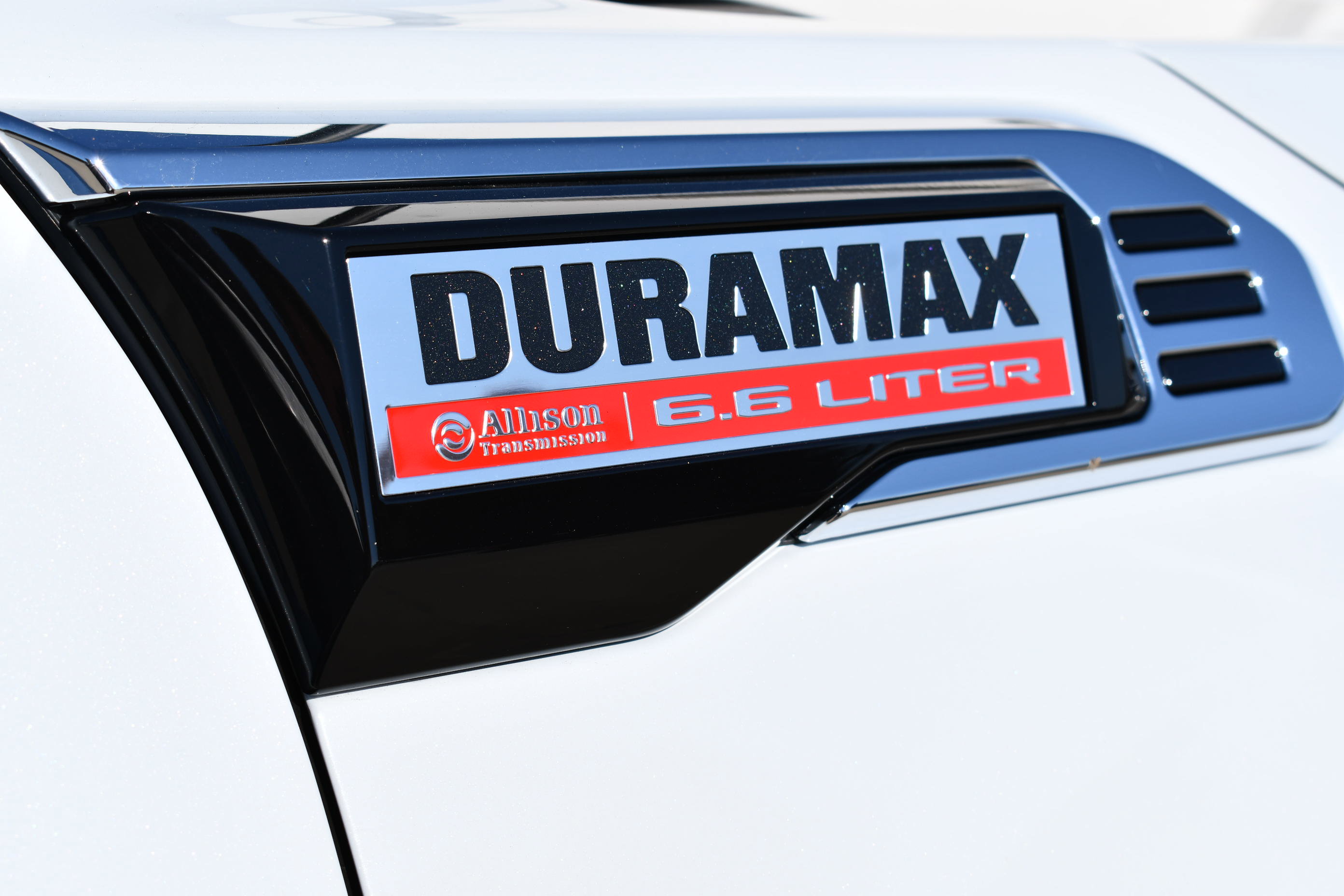 New 2026 GMC Sierra 2500 Denali w/ Denali Reserve Package image 13