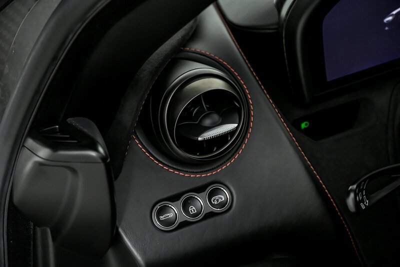 Used 2018 McLaren 720S RWD image 25