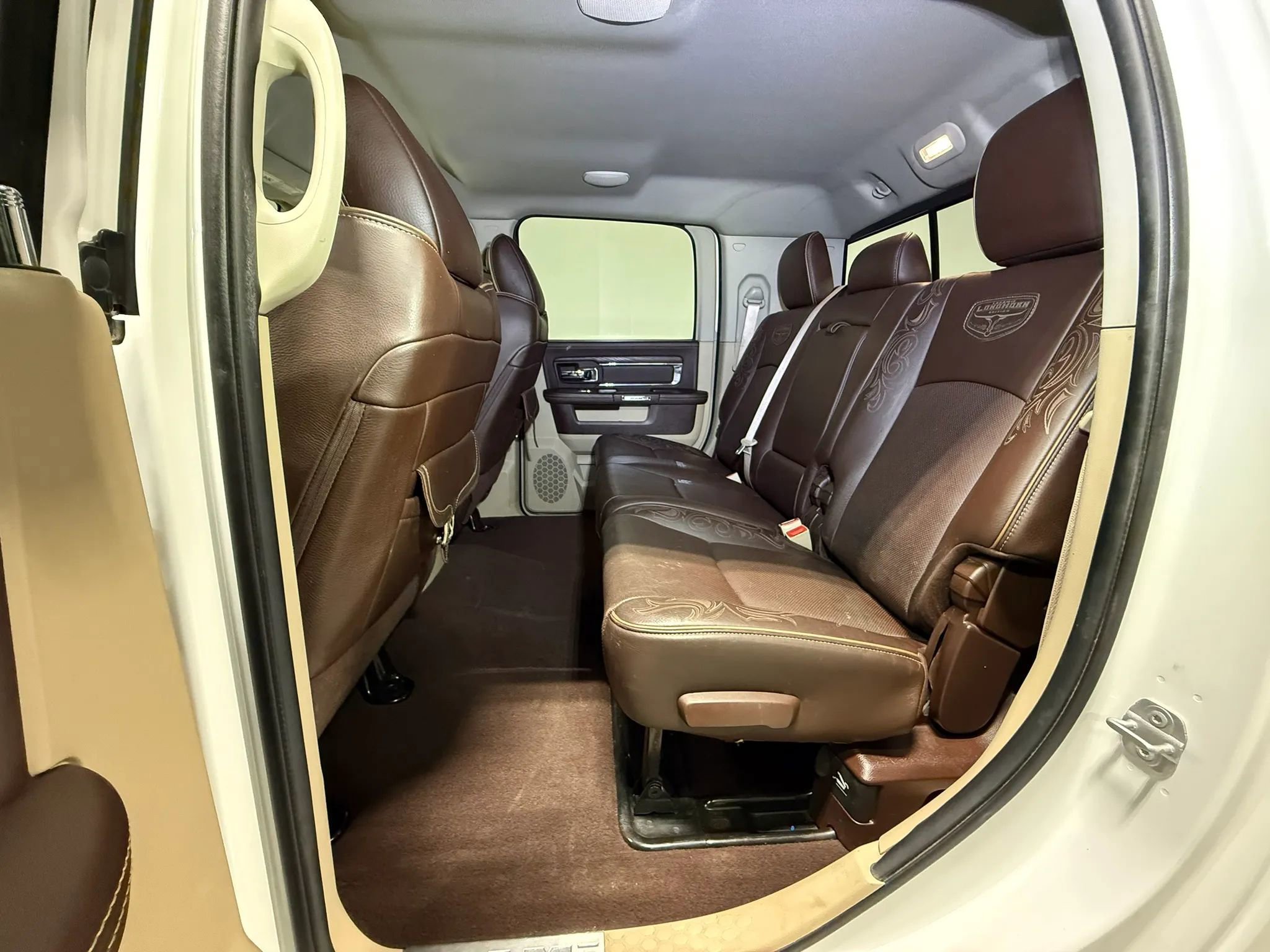 Used 2014 RAM 3500 Laramie Longhorn AWD/4WD image 15