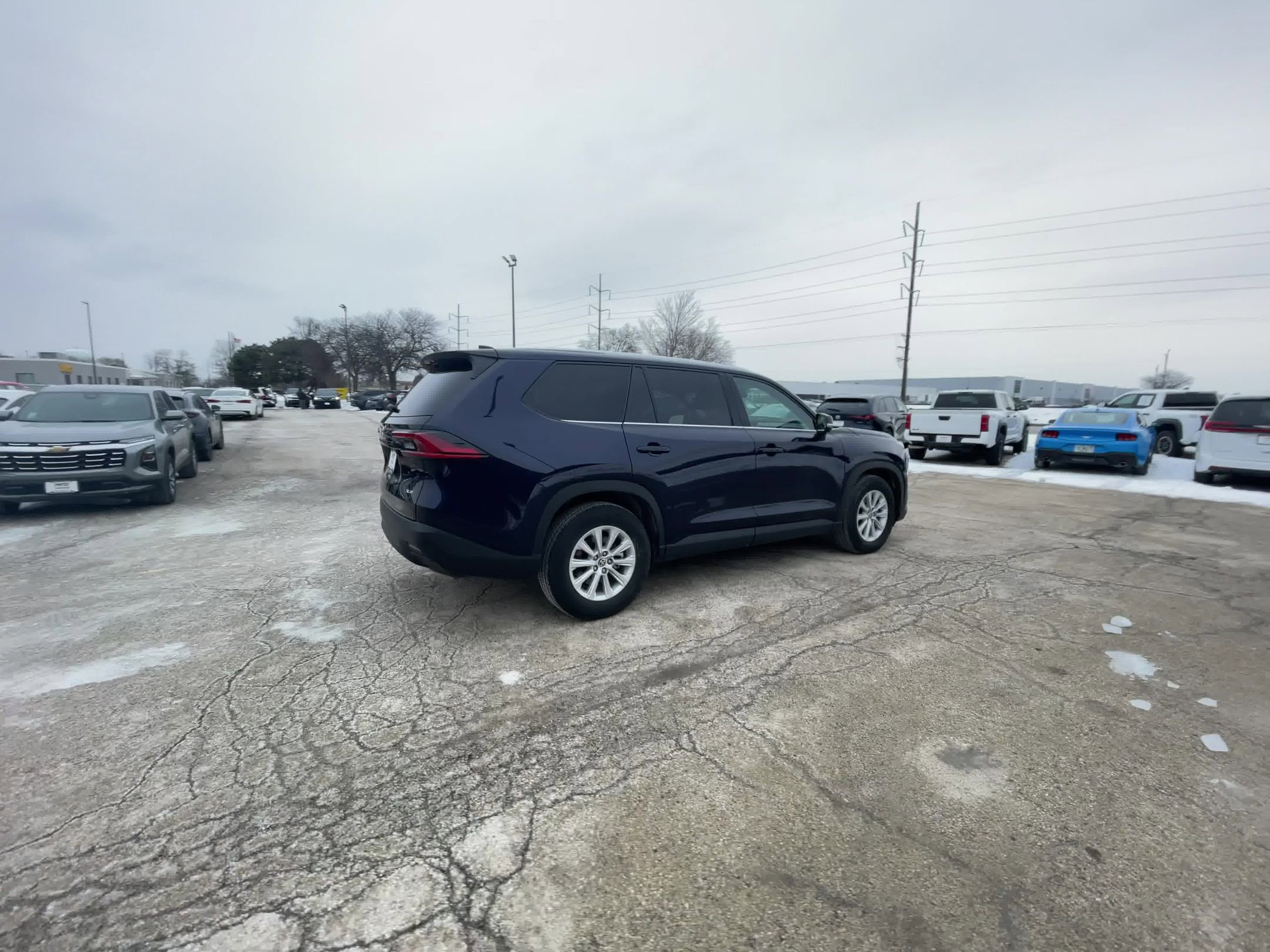 Used 2025 Toyota Grand Highlander FWD image 3