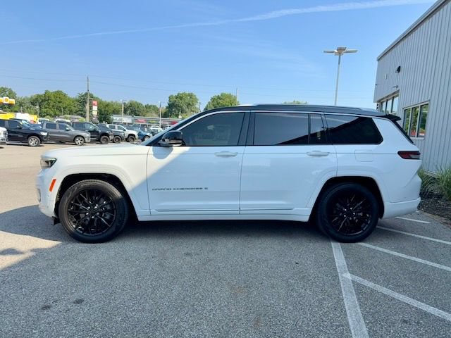 Used 2023 Jeep Grand Cherokee L Summit w/ Luxury Tech Group V AWD/4WD image 4