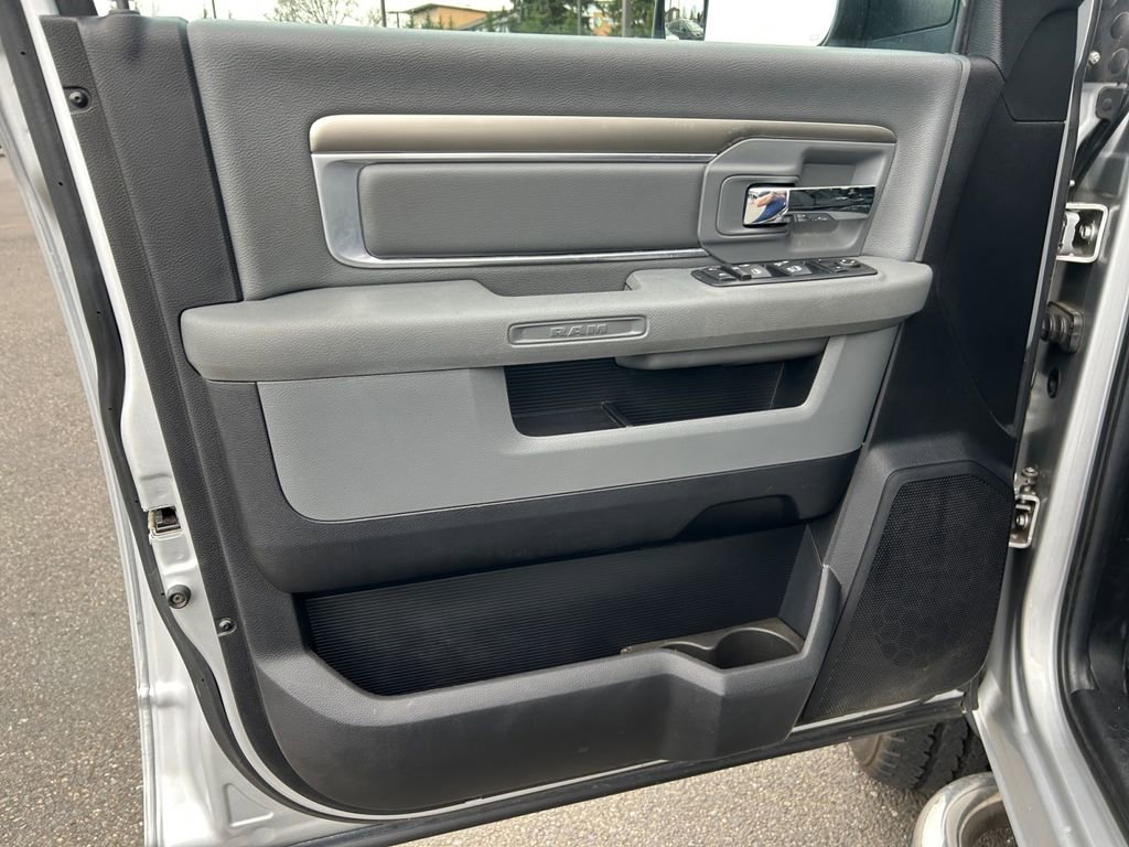 Used 2016 RAM 2500 SLT w/ Protection Group image 22