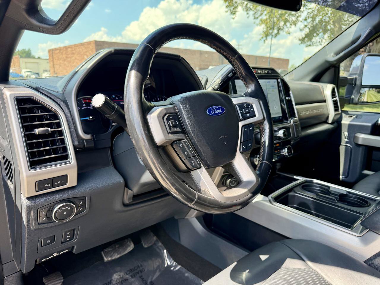 Used 2022 Ford F350 Platinum AWD/4WD image 22
