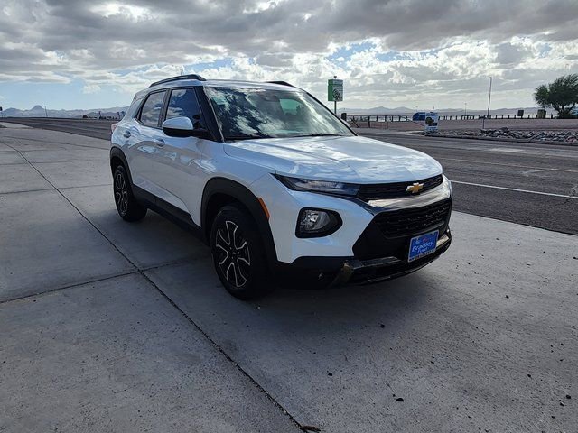 Used 2022 Chevrolet TrailBlazer ACTIV w/ Technology Package image 3