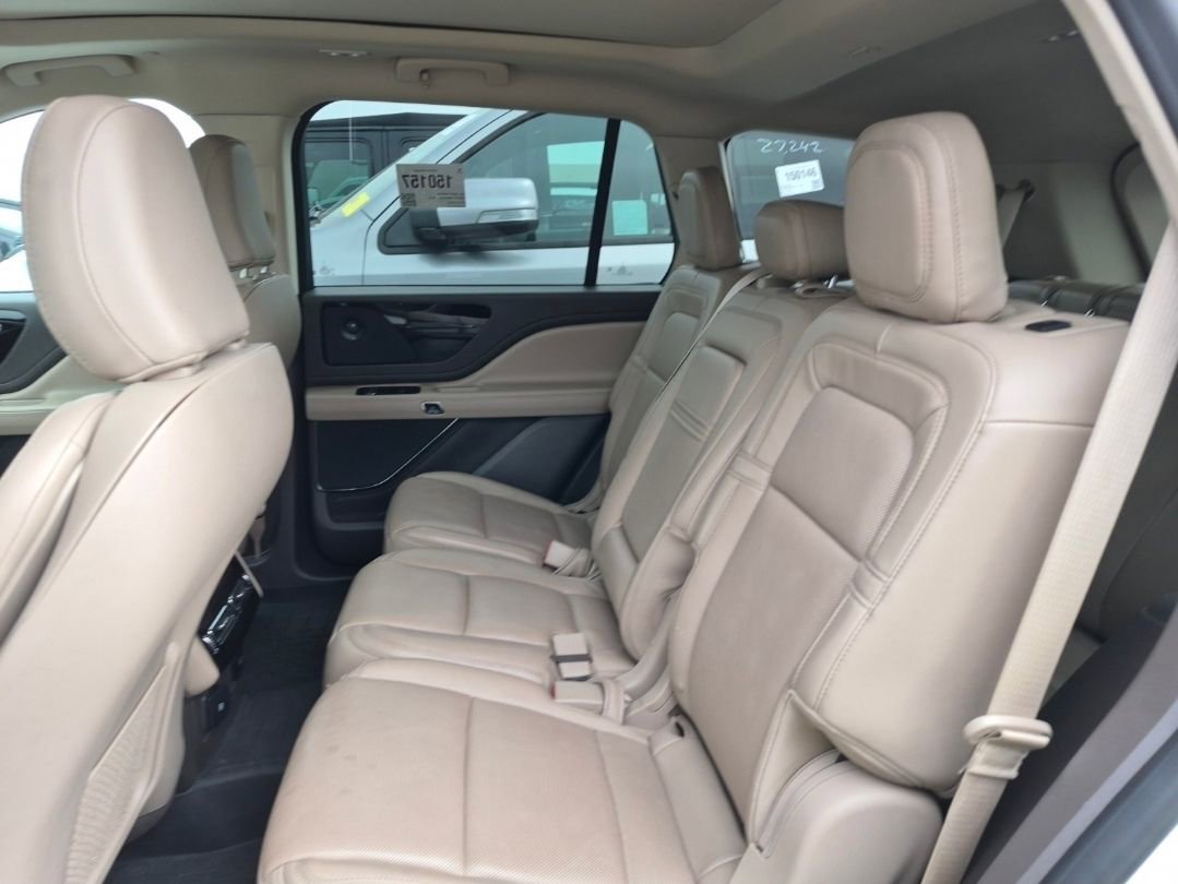 Used 2021 Lincoln Aviator Grand Touring w/ Equipment Group 301A AWD/4WD image 13