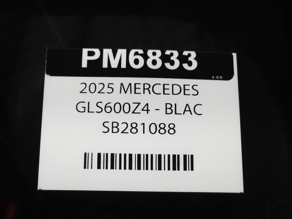 Used 2025 Mercedes-Benz Maybach GLS 600 4MATIC image 43
