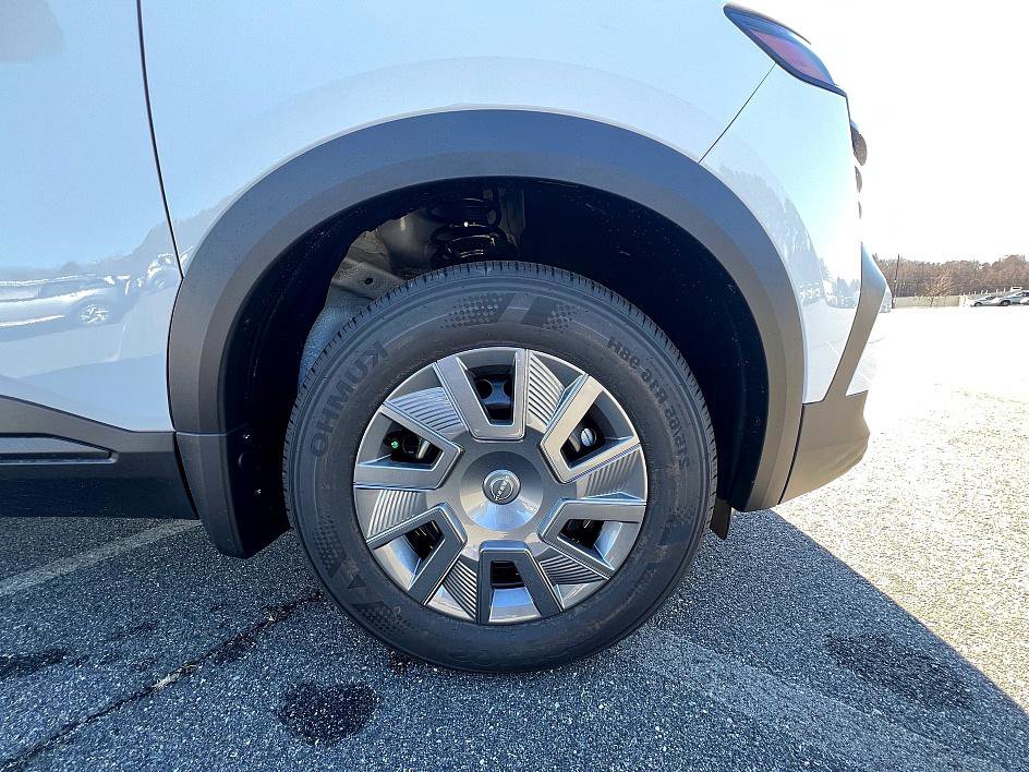 New 2026 Nissan Kicks S image 14