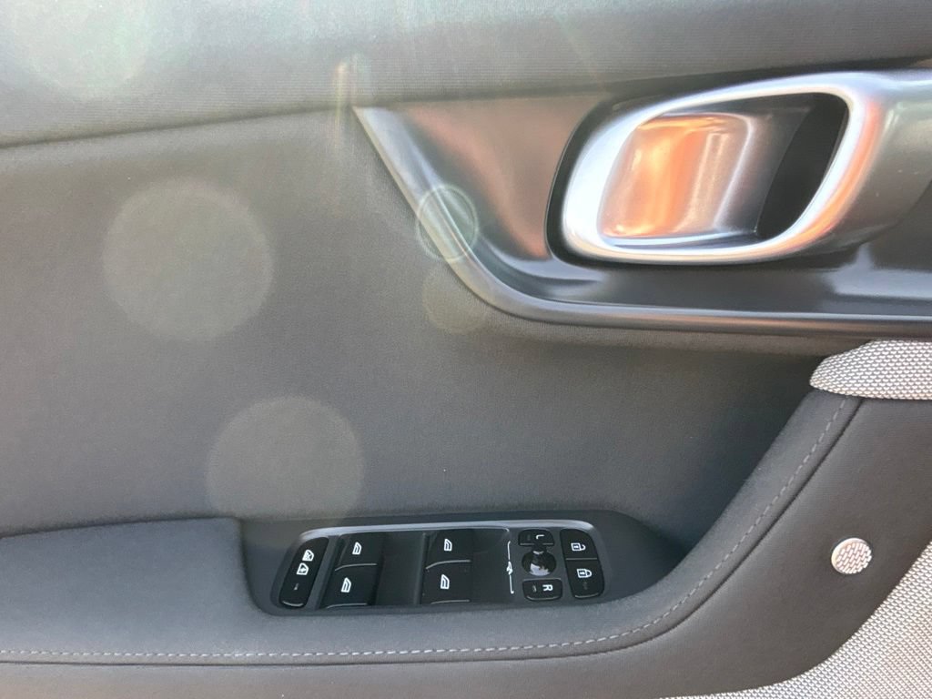 Used 2022 Polestar Polestar 2 w/ Plus Package AWD/4WD image 29