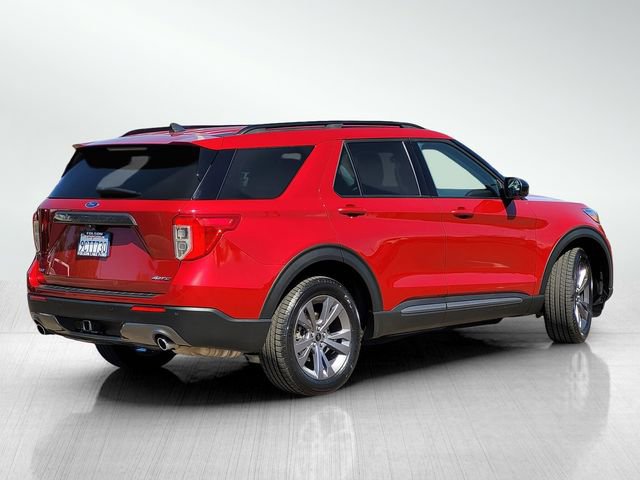Certified 2022 Ford Explorer XLT w/ Equipment Group 202A image 4