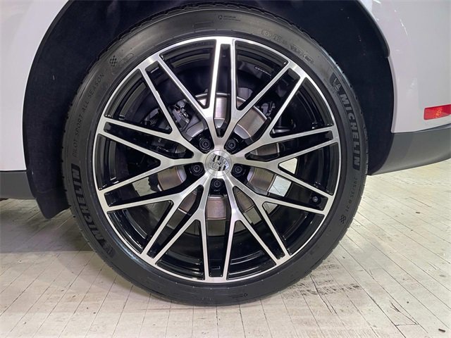 New 2026 Porsche Macan image 14