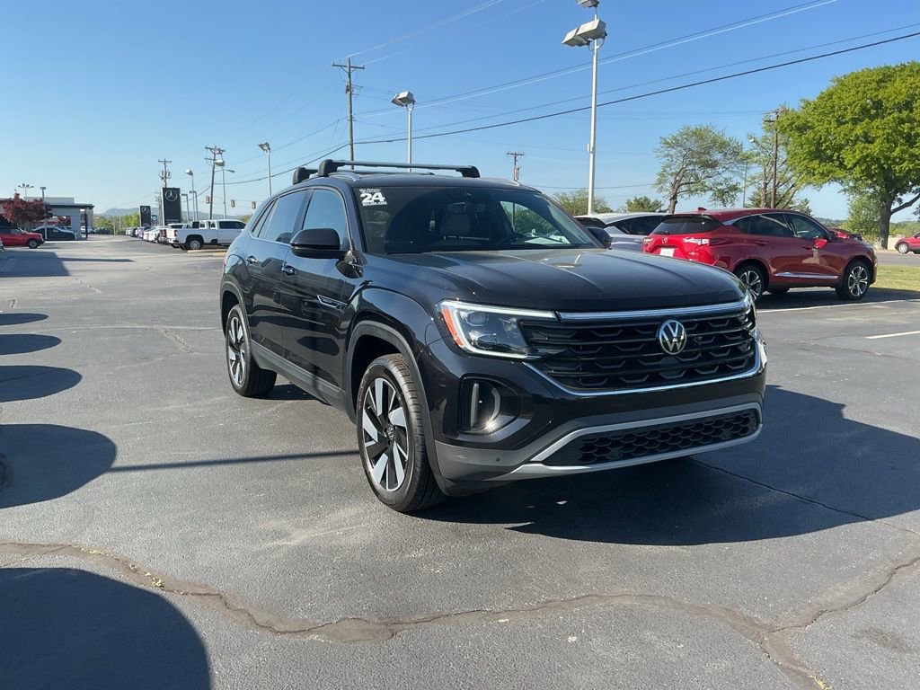 Used 2024 Volkswagen Atlas Cross Sport SE FWD image 6