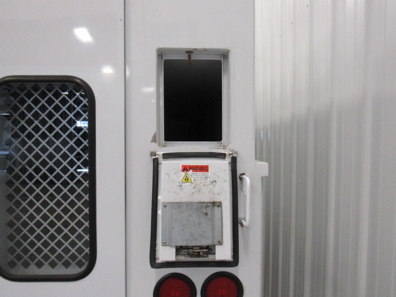 Used 2016 RAM ProMaster 2500 w/ Premium Appearance Group FWD image 26