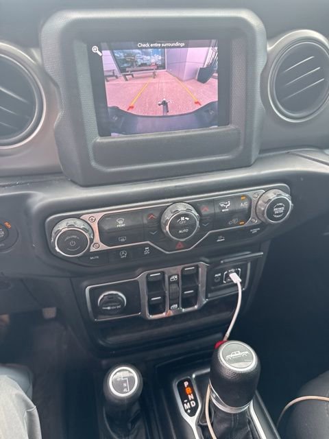 Used 2023 Jeep Gladiator Willys image 5