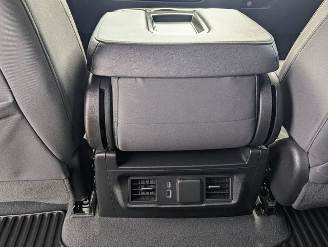 Used 2023 Chevrolet Silverado 1500 LT AWD/4WD image 16