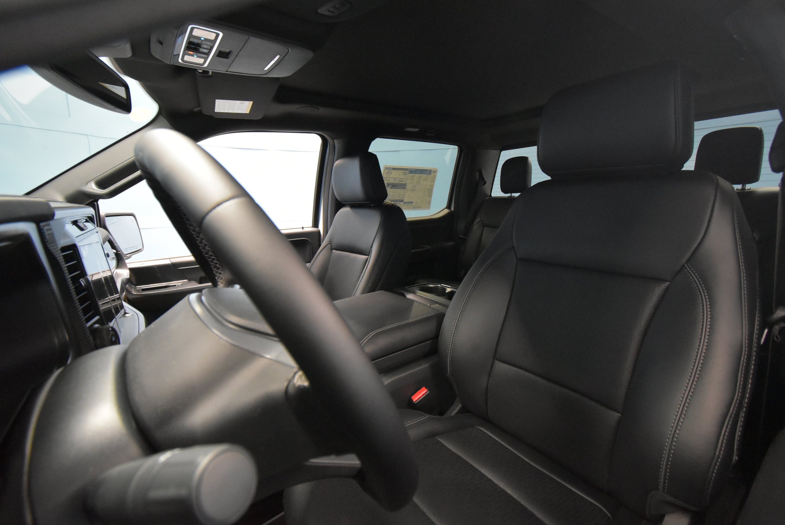 New 2025 Ford F150 Lariat w/ Equipment Group 502A High image 16