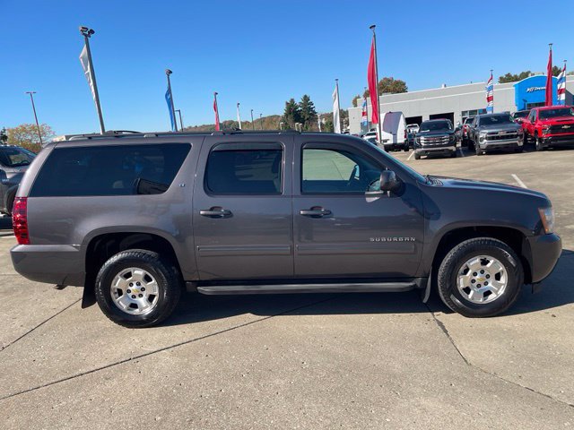 Used 2010 Chevrolet Suburban LT AWD/4WD image 8