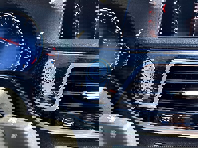 Used 2019 BMW 740i w/ M Sport Package image 25