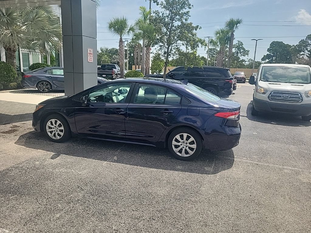 Certified 2021 Toyota Corolla LE FWD image 4
