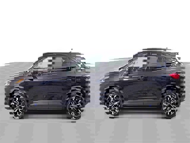 Used 2022 Ford Escape SE w/ SE Sport Appearance Package image 5