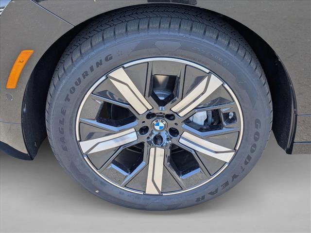 Used 2026 BMW iX xDrive60 image 9