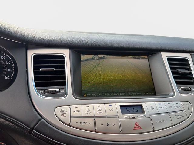 Used 2009 Hyundai Genesis 3.8 w/ Technology Pkg 4 RWD image 24