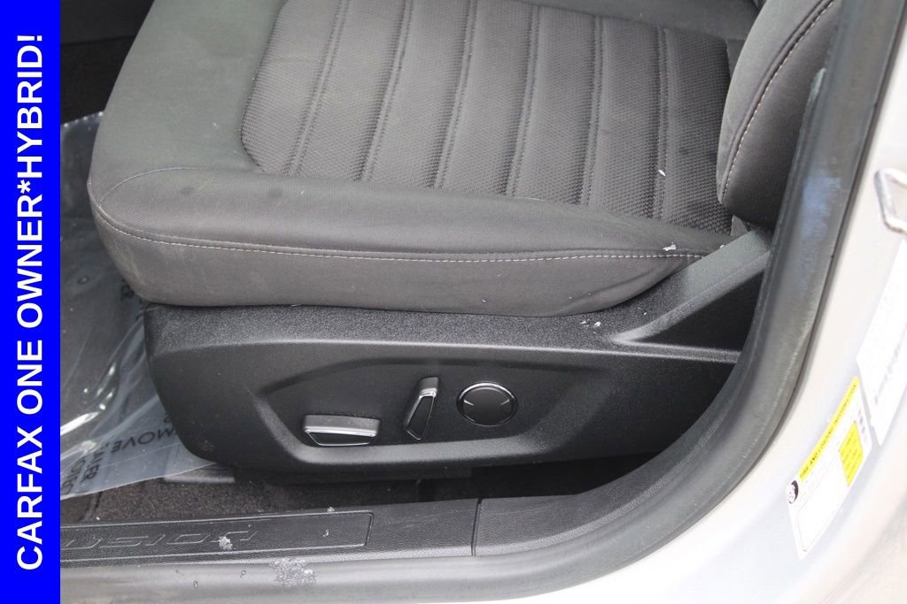Used 2019 Ford Fusion SE FWD image 17