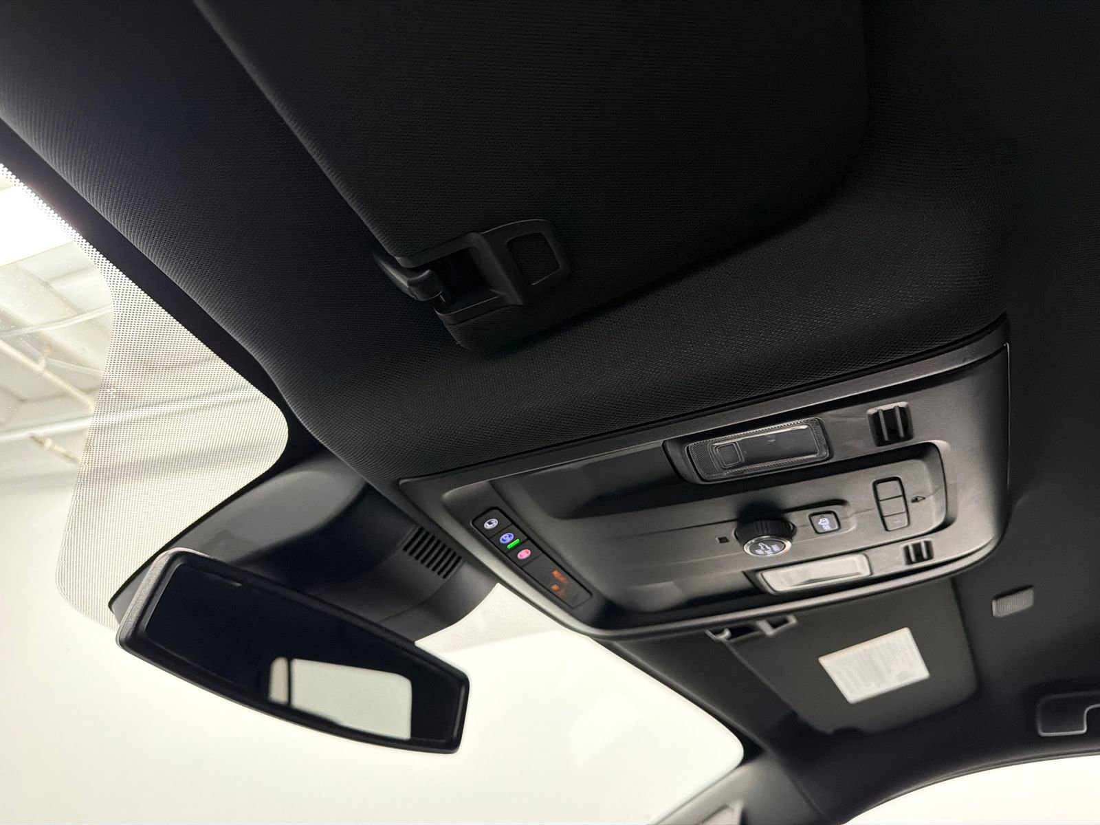 Used 2024 Chevrolet Suburban LT image 32